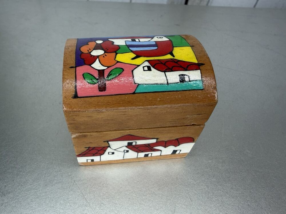 Vintage Handpainted Wooden Folk Art Trinket Box La Palma El Salvador